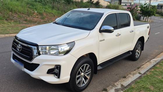 TOYOTA HILUX 2.8 SRV 4X4 CD 16V DIESEL 4P AUTOMÁTICO TOYOTA HILUX 2.8 SRV 4X4 CD 16V DIESEL 4P AUTOMÁTICO